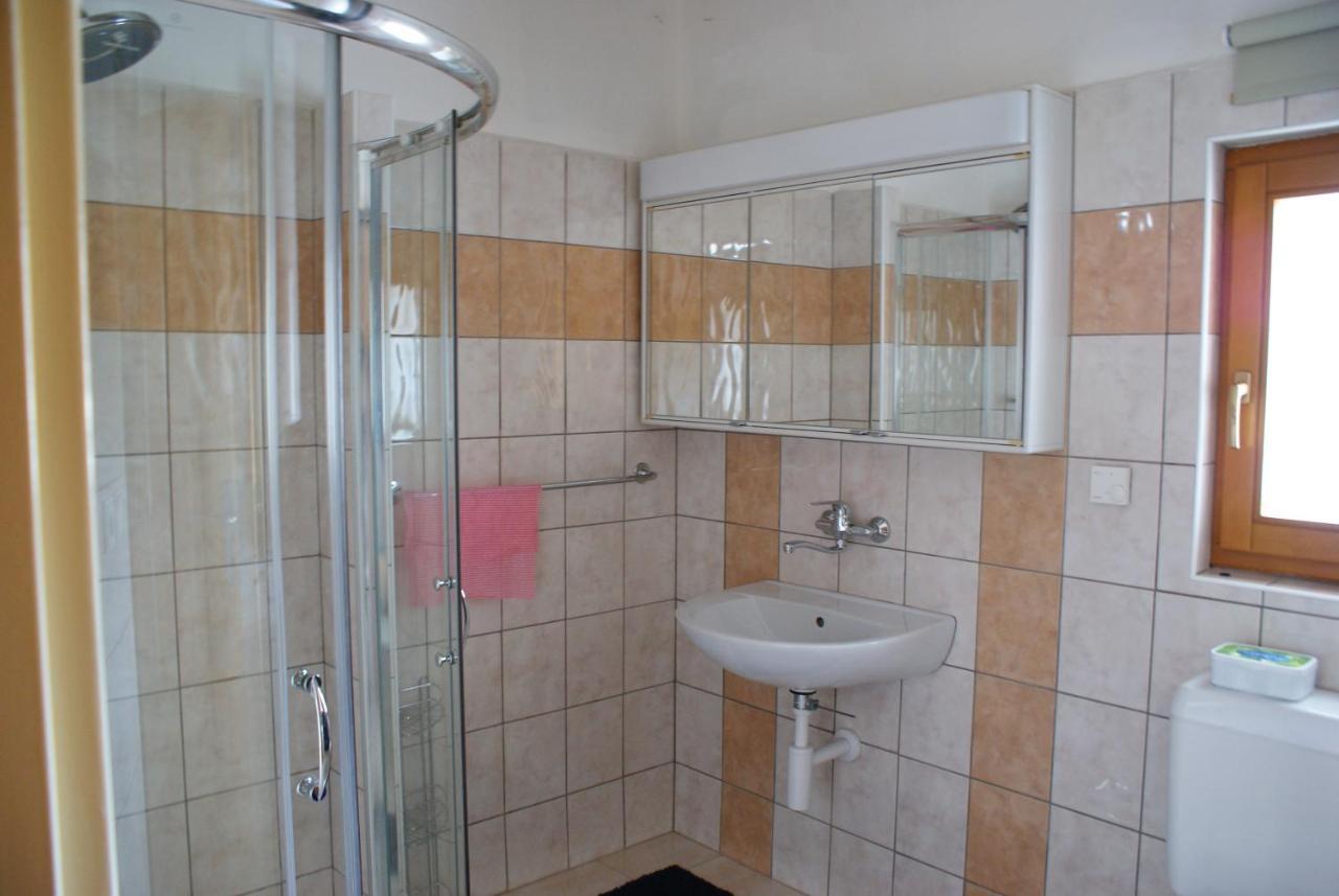 Abgeschiedene Ferienwohnung Im Boehmerwald Kasperske Hory Ngoại thất bức ảnh